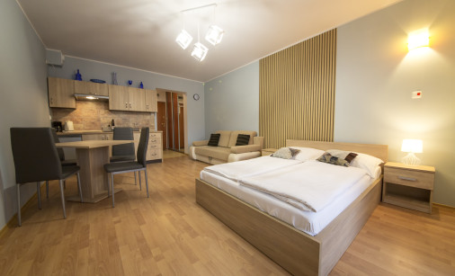 Apartament ZDROJOWA 26/6 1 pokojowy z ogródkiem