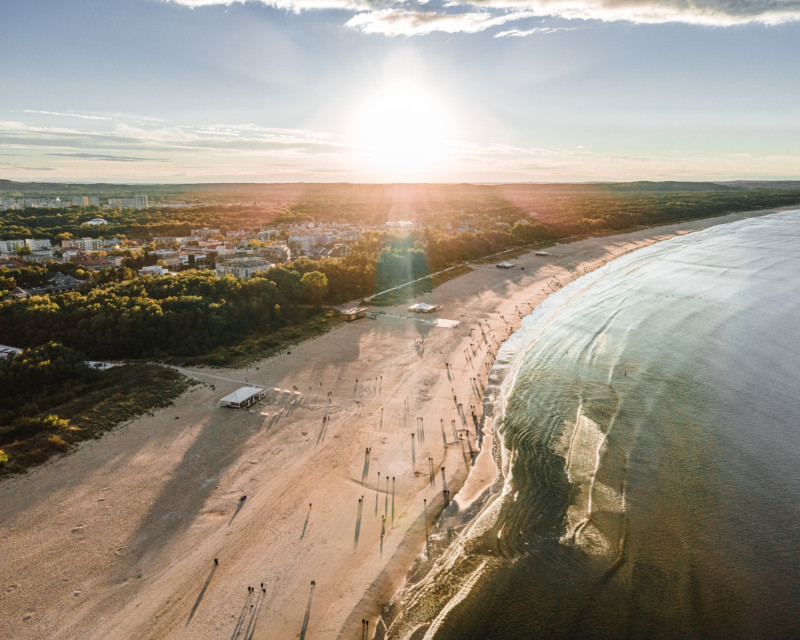 Najpiękniejsze plaże nad morzem – gdzie warto spędzić czas?