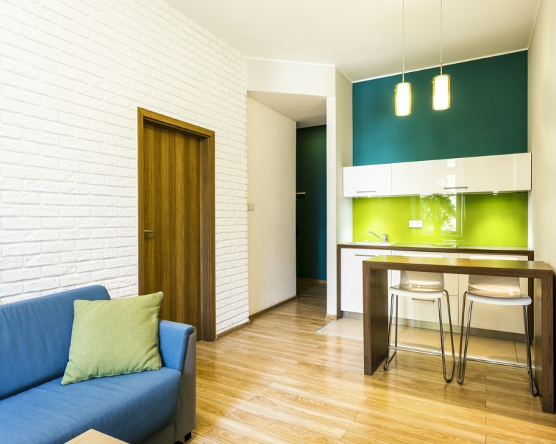 Jakie są zalety wynajmu apartamentu zamiast hotelu w Świnoujściu?